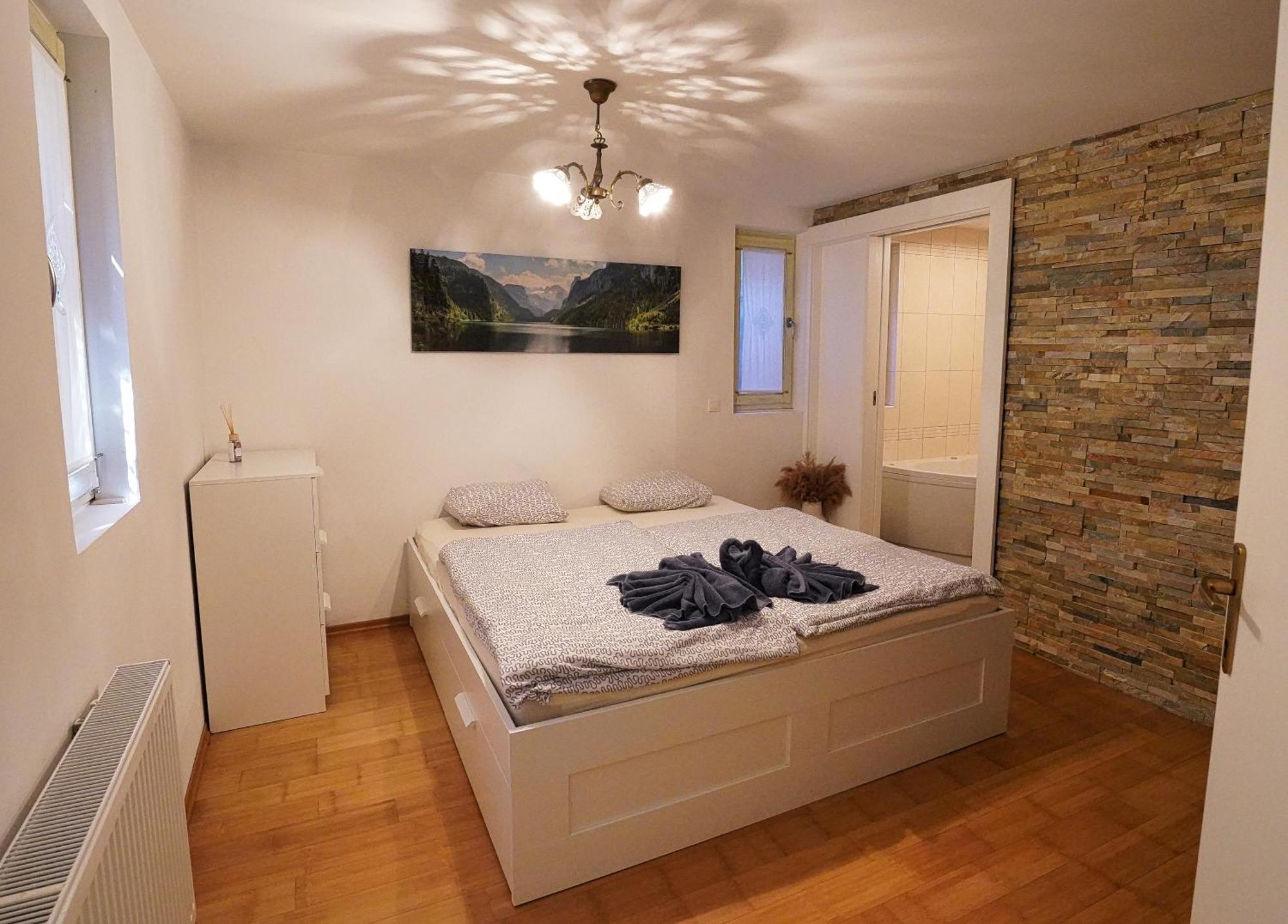 Apartment Mojstrovka With Terrace In City Center Kranjska Gora Exterior foto